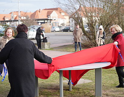 Eröffnung Erinnerungsort  Enthüllung 1