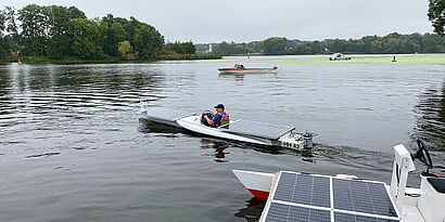 Solarboot SUNcaTcHer der TH Wildau auf der Dahme