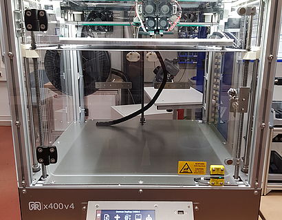  3D-Drucker von InnovatiQ 