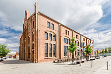 Halle 10 außen Halle 10 außen
