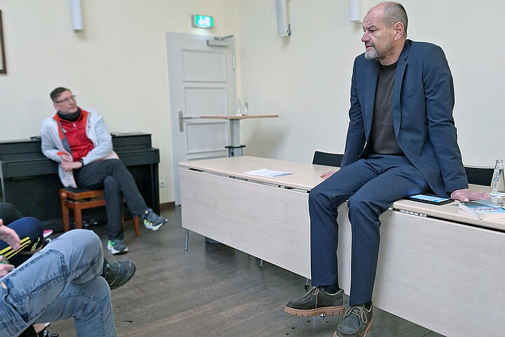Prof Schmieder