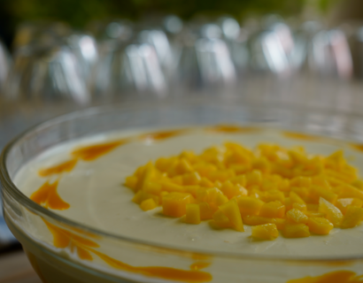 Dessert in einer Schüssel