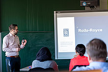 Innovation Camp Dozent von Rolls Royce beim Innovation Camp an der TH Wildau