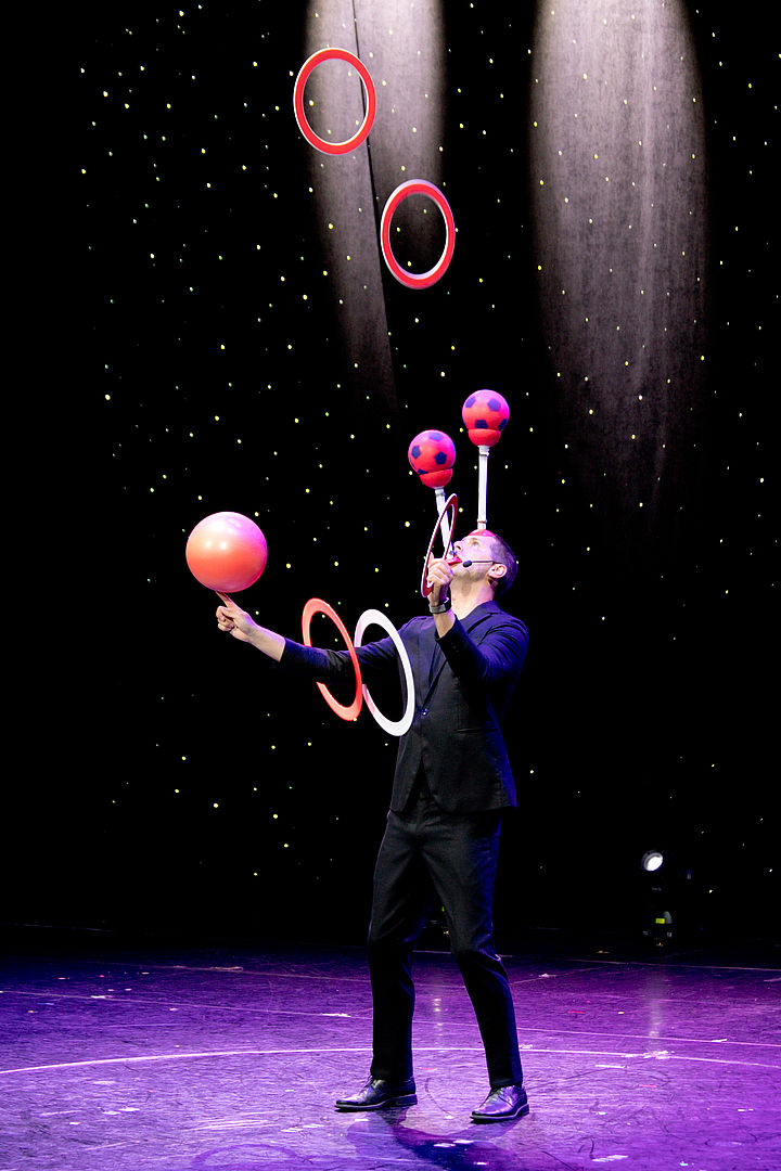 Luke brunn hires Juggling