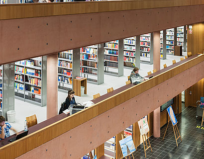 Lesesaal der Hochschulbibliothek