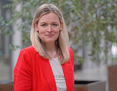 Prof. Verena Klapschus