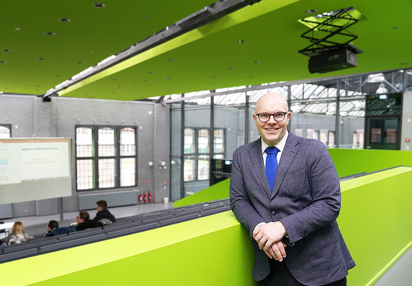 Prof. Dr. Stefan Trencsik 
