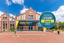 StudyCheck Award Bild vom Campus der TH Wildau mit Logo des StudyCheck Award 2023